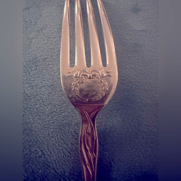 Paragon Iris Double Triple Silverplate 1902
NATIONAL SILVER CO 6 Fork Knife Set - Picture 4 of 7